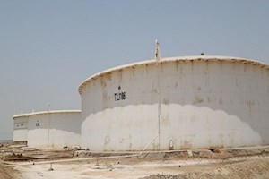 ایمن‌سازی مخزن ذخیره‌سازی ۱۸۵ هزار بشکه‌ای نفتا در ماهشهر