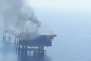جزئیات انفجار امروز ۲ نفتکش در دریای عمان به فاصله ۱ ساعت/تایوان و سنگاپور مقصد نفتکش‌ها بود