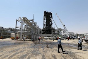 عکس/ بازدید رسانه‌ها از تاسیسات نفتی آسیب‌دیده سعودی
