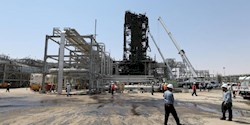 عکس/ بازدید رسانه‌ها از تاسیسات نفتی آسیب‌دیده سعودی